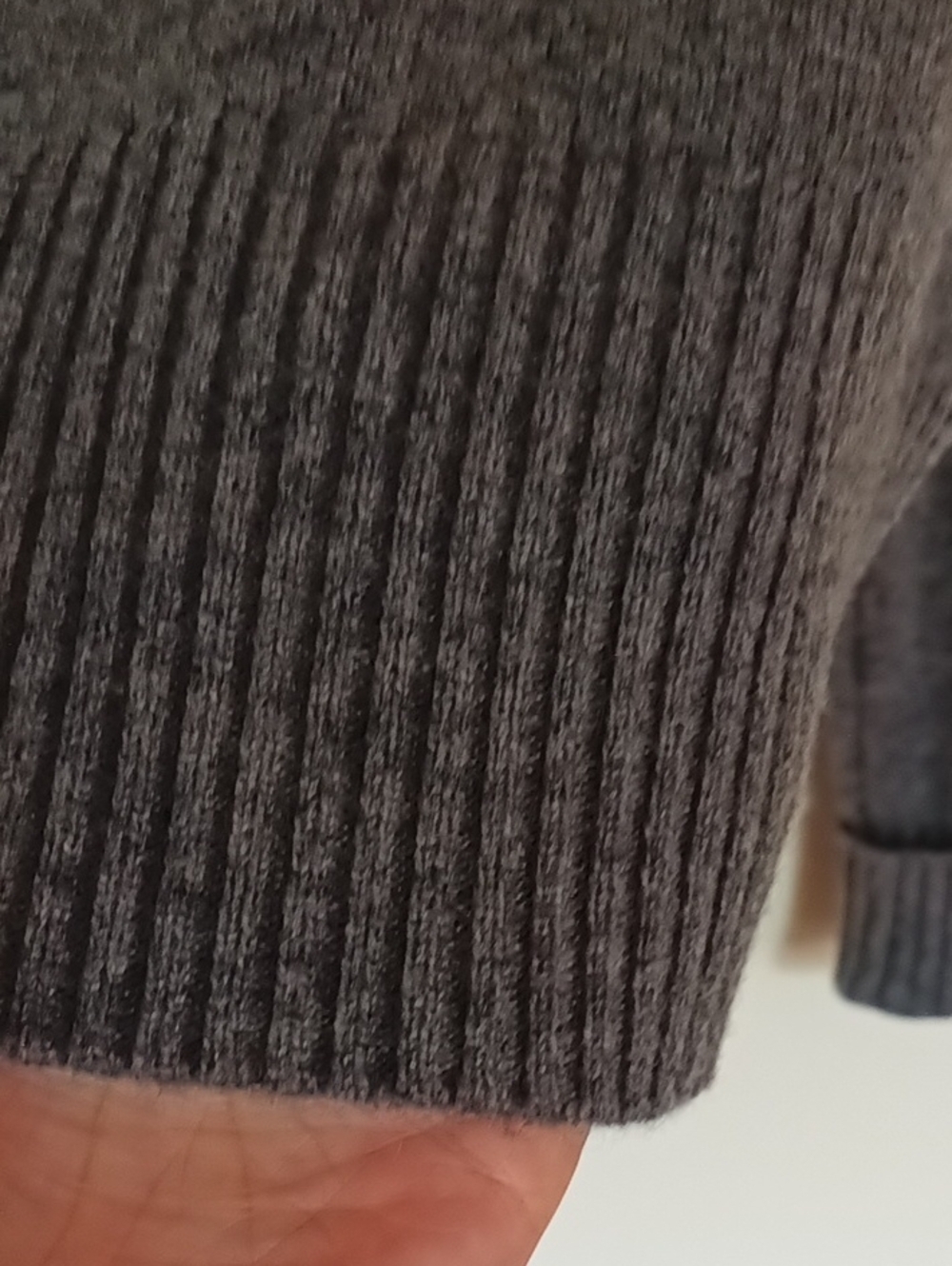 Cashmere Banana Republic Charcoal Polo V-Neck Luna Sweater Ribbed Cuffs/Hem XS - Picture 2 of 11